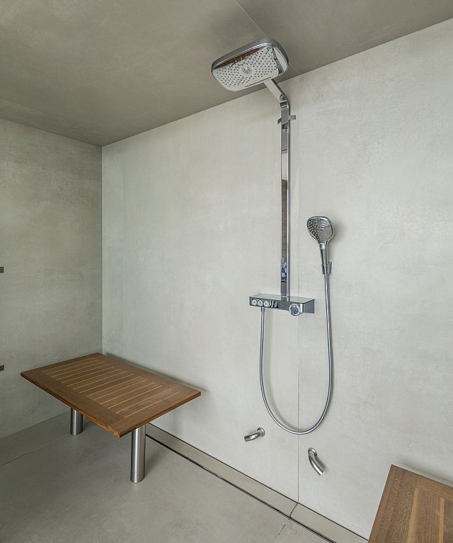 Fuglsang_07 bathrooms showers walls.jpg